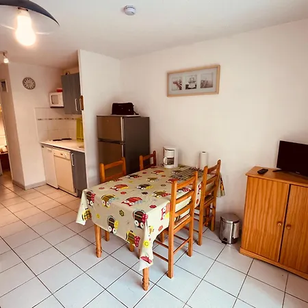 Azureva Ii Joli 2 Pieces Piscine Richelieu Cap D'agde Agde